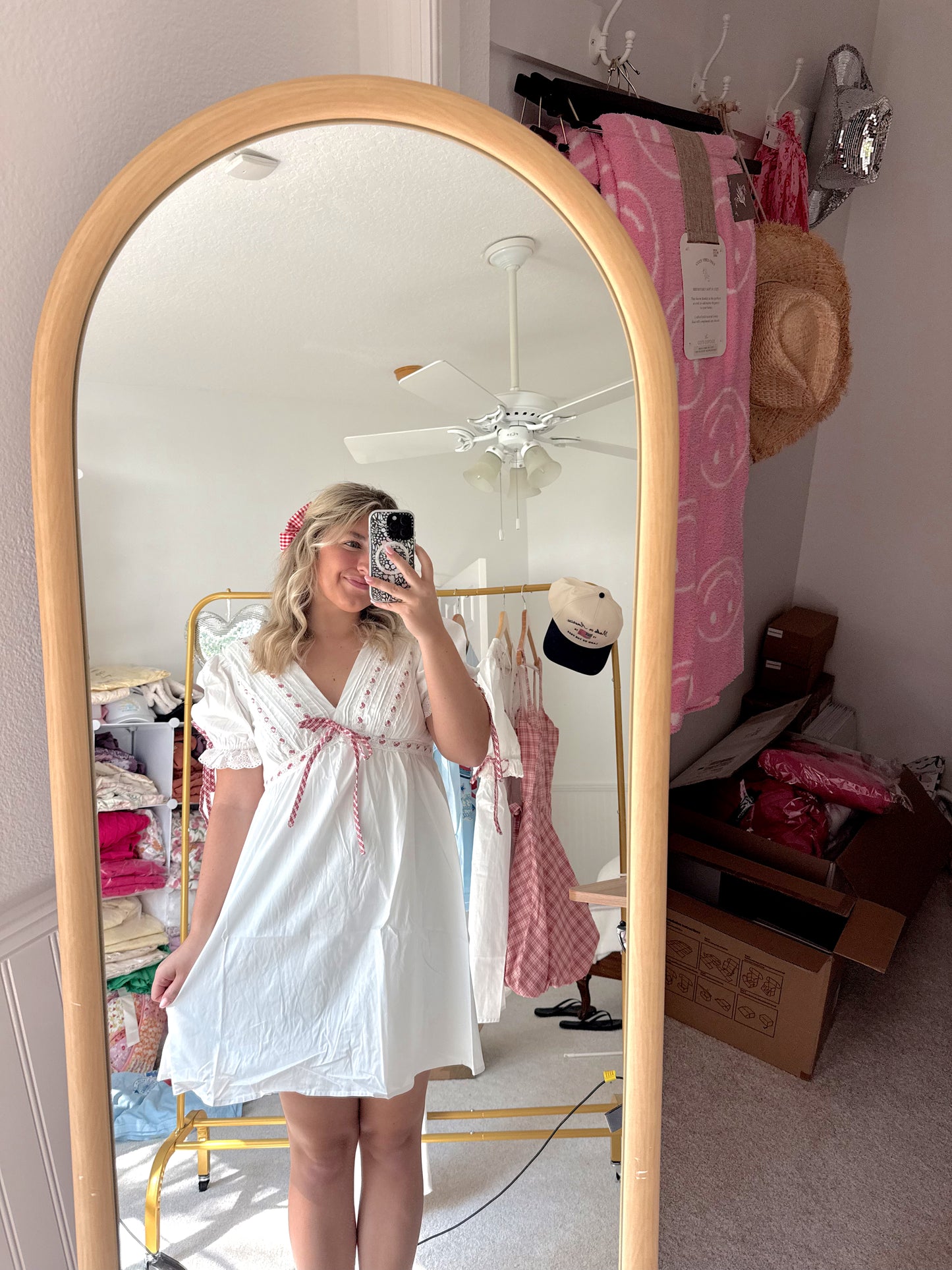 Miss Americana Mini